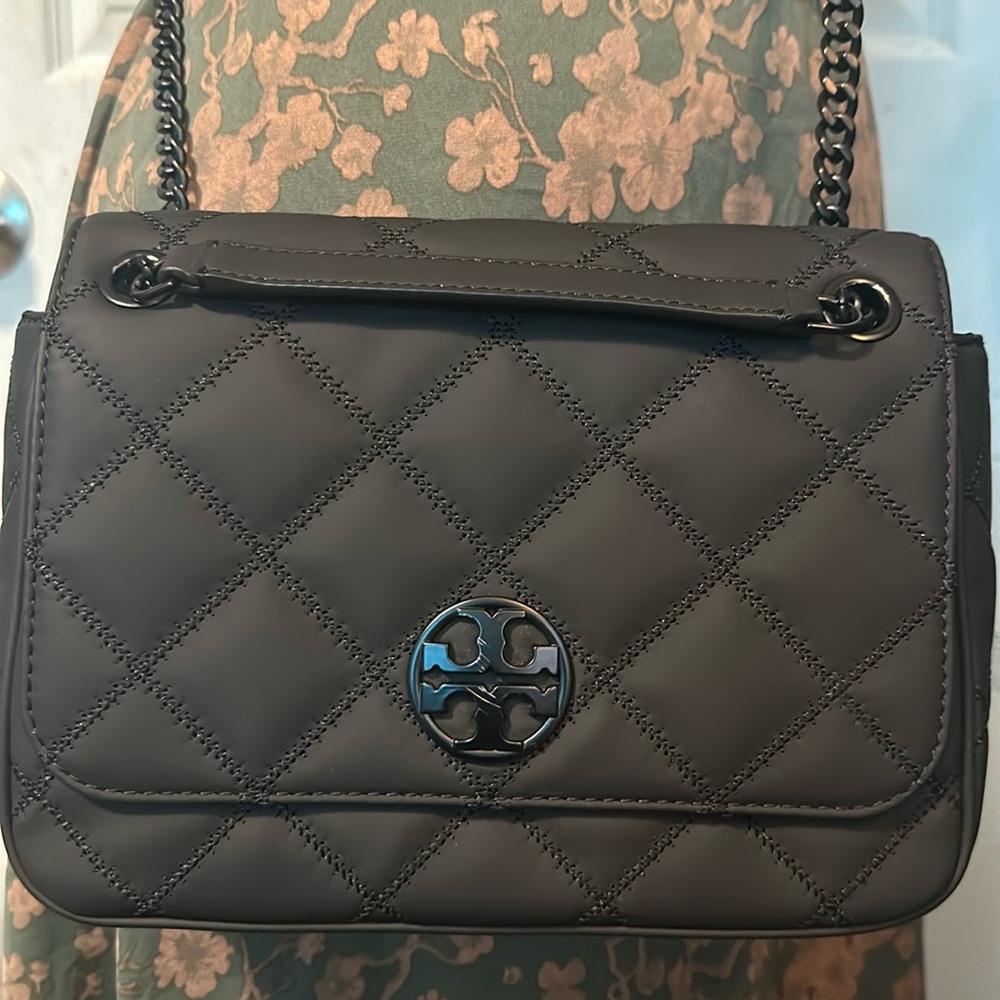 TORY BURCH in BLACK matte (PRELOVED)